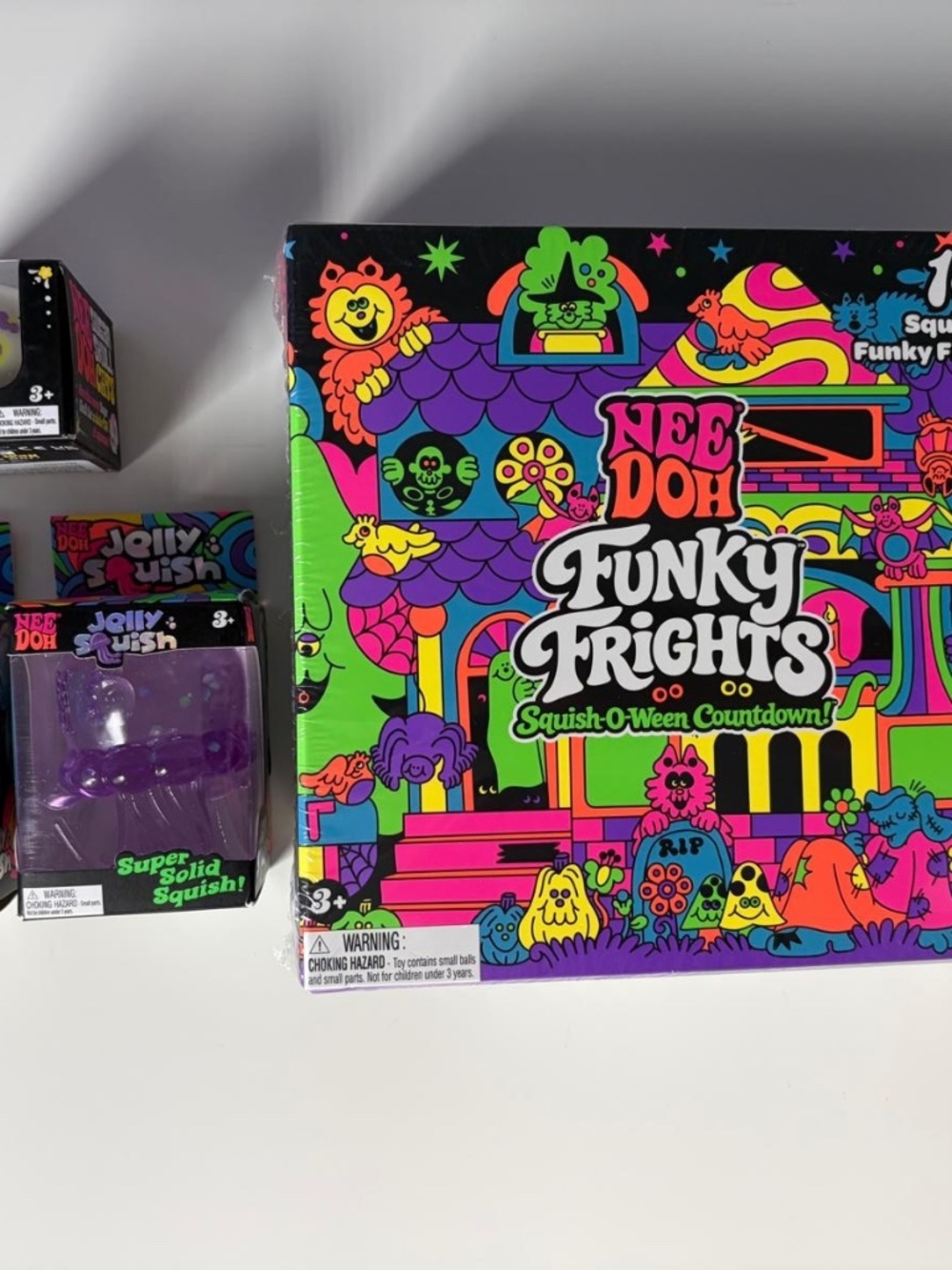 NeeDoh Funky Frights Squish-O-Ween Countdown Halloween Sugar Skull Cat & 2 Jelly